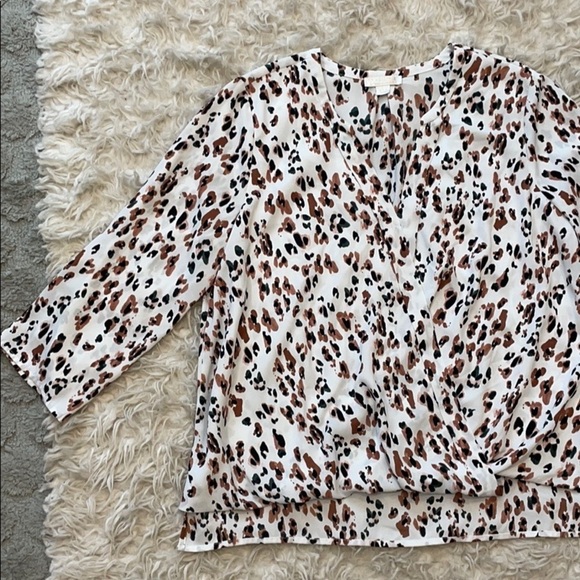 Finn & Grace leopard print blouse - Picture 2 of 5